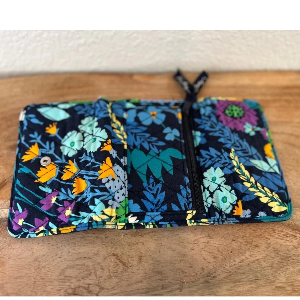 Vera Bradley Midnight Wildflowers Quilted Trifold Wallet Navy Floral - Picture 3 of 6